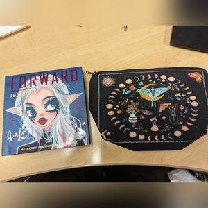 Eyeshadow palette with makeup bag